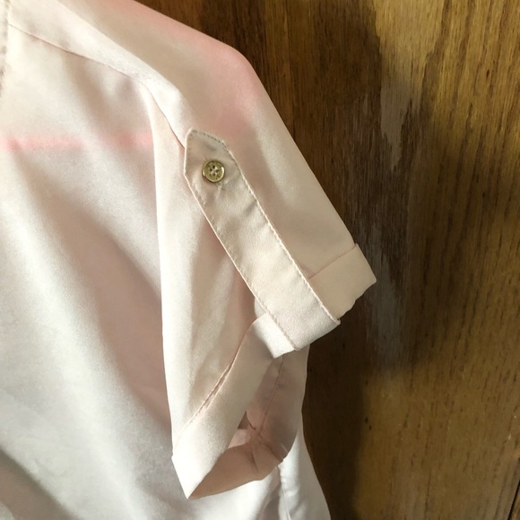 Cute beige Calvin Klein shirt - Picture 4 of 5